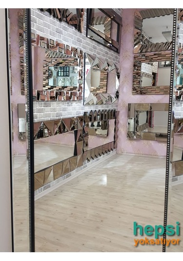 Ayna Çerçeveli Model Siyah Renk Boy Aynası Siyah