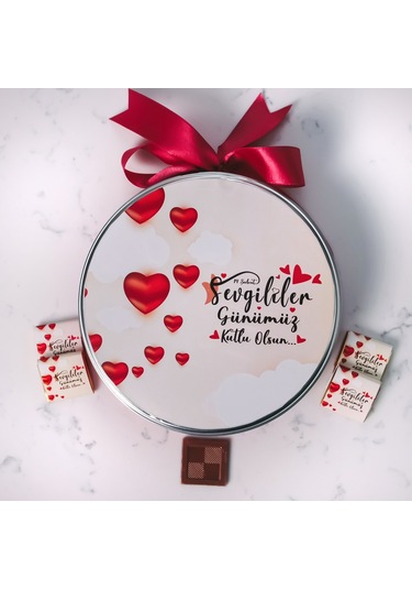 Kalp Ve Bulut Temalı Metal Kutu 80 Adet Napoliten Çikolata