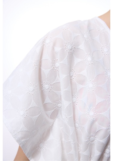 Penti Kırık Beyaz Brode Kaftan