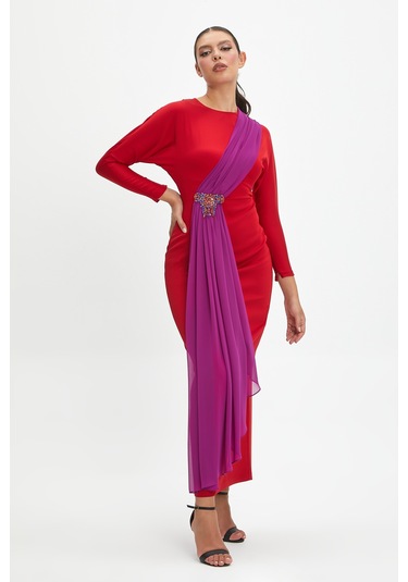 Taş İşlemeli Drapeli Uzun Elbise - Özel Günlerin Göz Alıcı Şıklığıtaş İşlemeli Drapeli Uzun Elbise - Özel Günlerin Göz Alıcı Şıklığı Kırmızı Taş İşlemeli Drapeli Uzun Elbise - Özel Günlerin Göz Alıcı Şıklığıtaş İşlemeli Drapeli Uzun Elbise - Özel Günlerin Göz Alıcı Şıklığı Kırmızı