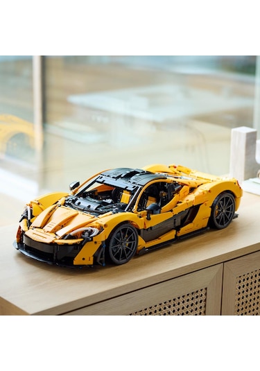 LEGO® Technic McLaren P1™ 42172 - Otomobil Tutkunu Yetişkinler için Sergilenebilir Araba Modeli Yapım Seti (3893 Parça)