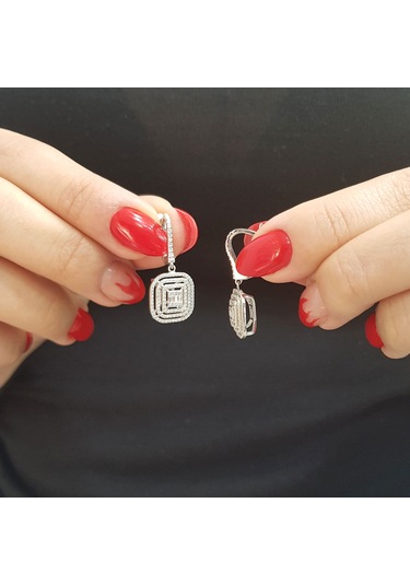 Lova 0,77 Karat Baget Pırlanta Küpe - 3030052