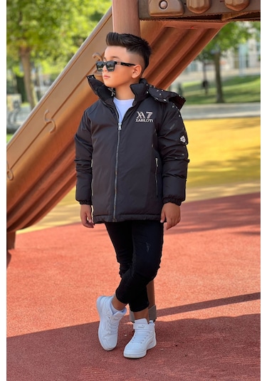 Erkek Çocuk Çıkarılabilir Kapüşonlu Baskılı Yakası Detaylı Kışlık Mont Km3501 Siyah