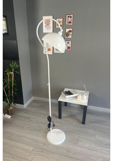 Beyaz Lambader Modern Dekoratif Metal Oturma Odası Çalışma Odası Zemin Lambası 6956 Beyaz