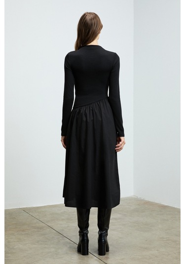 PANI PANTI Kadın Üstü Ribana Eteği Poplin Vücuda Oturan Siyah Elbise