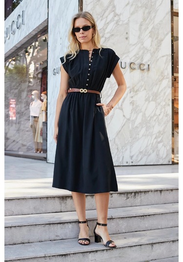 Kadın Yumuşak Dokulu İpeksi Modal Kumaş Hakim Yaka Beli Lastikli Önü Düğmeli Diz Altı Elbise-siyah Siyah Kadın Yumuşak Dokulu İpeksi Modal Kumaş Hakim Yaka Beli Lastikli Önü Düğmeli Diz Altı Elbise-siyah Siyah
