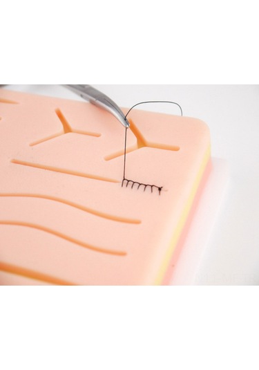 Mufunye Gerçek Deri Dokusuna Sahip Yeniden Kullanılabilir Dikiş Antrenman Seti - Fda Ve Ce Sertifikalı