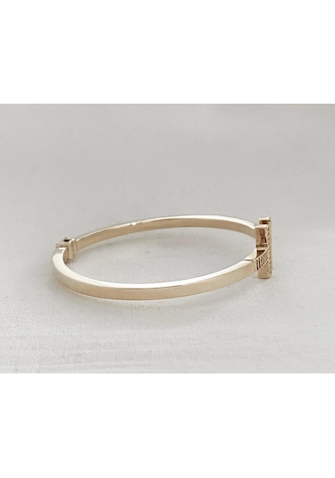 8 Ayar Altın Taşlı T Kelepçe Yeşil