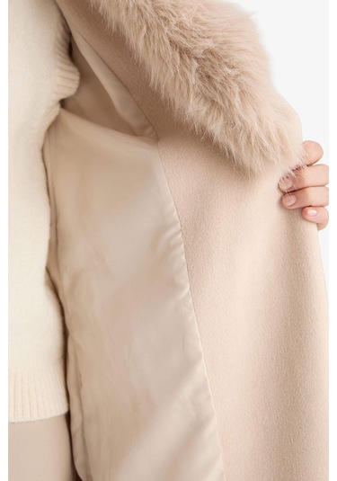 Defacto Regular Fit Suni Kürk Yaka Kuşaklı Kaşe Uzun Kaban F2811ax25wner128 Ekru-er128