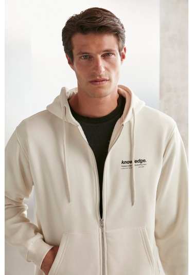 Aksel Erkek Yumuşacık Organik Pamuk Oversize Fermuarlı Baskılı Kapüşonlu Taş Rengi Sweatshirt