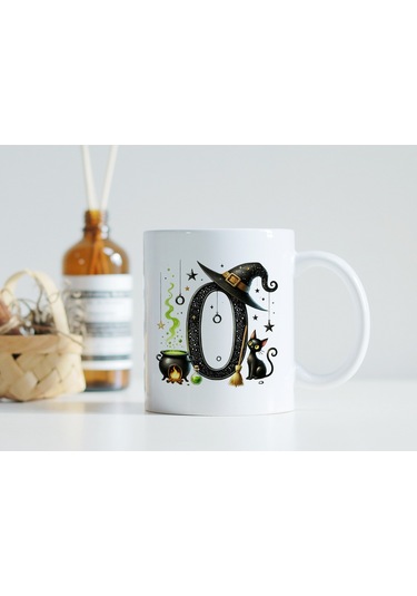 O Harfli Halloween Kedili Figür Kupa Bardak - Şapkalı Ve Kazanlı İsme Özel Kupa - Hediye 07 Beyaz