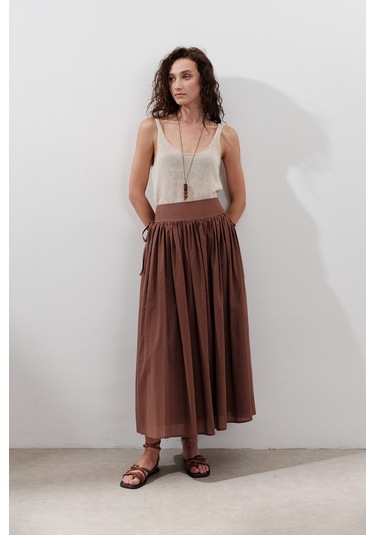 Bağlama Detaylı Geniş Etek Sıcak Kahve Sıcak Kahve