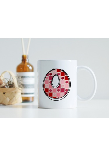 O Harfi Pembe Kareli Kalpli Göz Emojili Kupa Bardak Eğlenceli Kareli Tasarım Kahve Çay Kupası 07 Beyaz