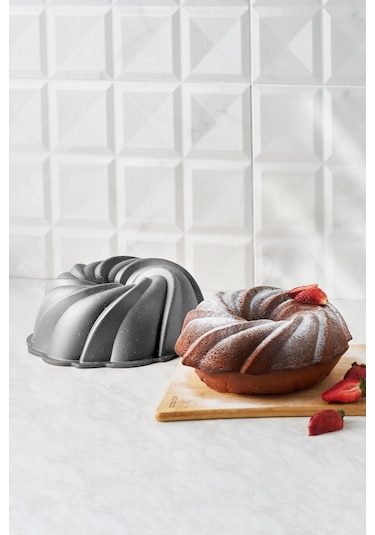 Karaca  Cake Pro Pare Döküm Kek Kalıbı Antrasit 24 cm