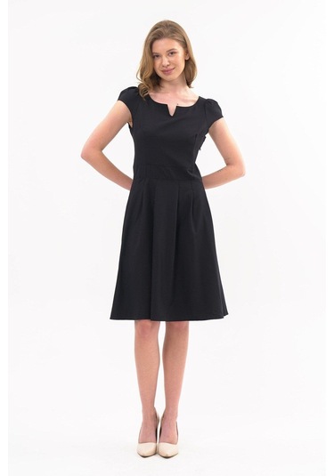 Apsen Kadın Siyah Yazlık Pile Detaylı Kısa Günlük Elbise 3901-100 Siyah