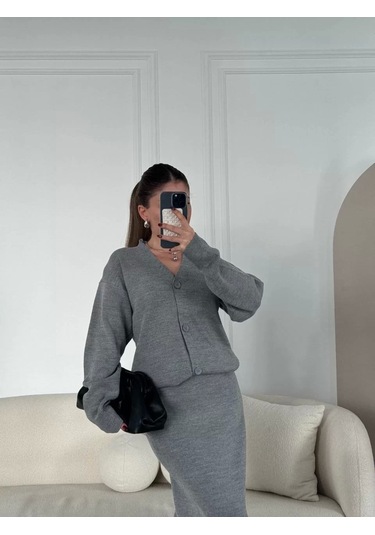 V Yaka 3 Düğmeli Hırka Takım Triko İkili Etekli - Gri Gri