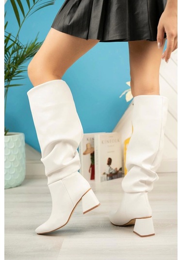 Beyaz Körüklü Kalın Topuklu Günlük Bayan Çizme Beyaz