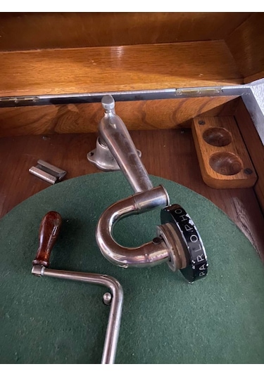 Parlaphone Antika Dolap Gramafon 050 Kurma Kolu Kırık