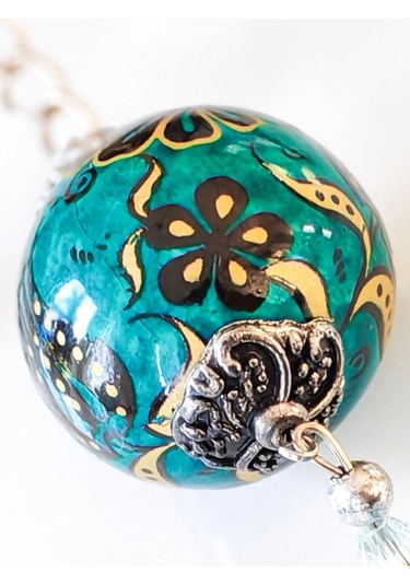 Moncuk Design Yeşil Sıcak Hava Balonu Şeklinde Üzeri Çiçek Desenli Uç Kısmı Zincir Süslemeli Anahtarlık