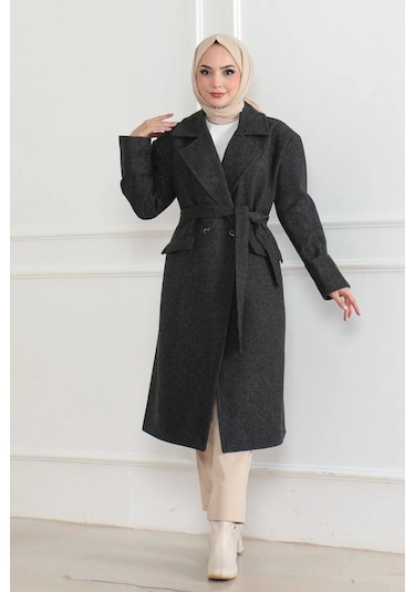 Kadın Kaşe Kaban - Uzun Boy 115 Cm Kruvaze Yaka Kuşaklı Astarlı Kışlık Tesettür Kaban, Yünlü Dokuma Kaşmir Kumaş, Cepli Oversize Rahat Kalıp Şık Modern Kaban Mont Modeli Günlük Ve Özel Gün Kombinlerine Uygun - Siyah Siyah Kadın Kaşe Kaban - Uzun Boy 115 Cm Kruvaze Yaka Kuşaklı Astarlı Kışlık Tesettür Kaban, Yünlü Dokuma Kaşmir Kumaş, Cepli Oversize Rahat Kalıp Şık Modern Kaban Mont Modeli Günlük Ve Özel Gün Kombinlerine Uygun - Siyah Siyah