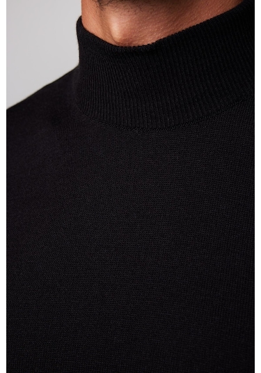 Tudors Erkek Slim Fit Dar Kesim Yarım Balıkçı Yaka Tüylenmeyen Yumuşak Dokulu Siyah Kazak-28773-siyah Siyah