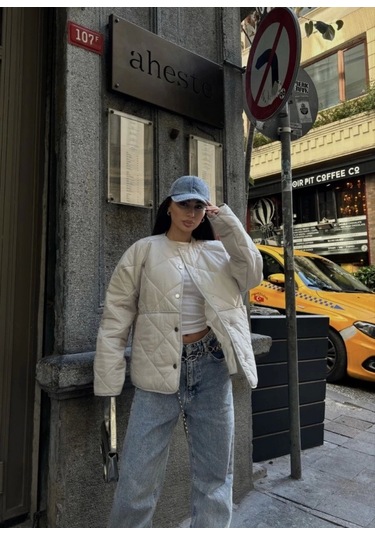 Cıt Cıt Detaylı Çepli Ceket Mont- Beyaz Beyaz