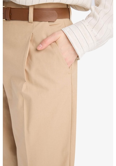 DeFacto Carrot Fit Gabardin Kumaş Pantolon Kemerli Yüksek Bel Kısa Paça D2732AX25SPBG65