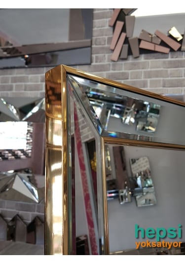 Ayna Çerçeveli Model Altın Renk Ayaklı Boy Aynası Altın