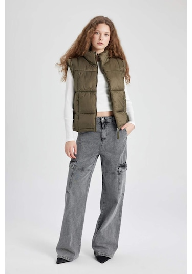 Defacto Su Geçirmez Şişme Yelek Dik Yaka Fermuarlı Cepli Etek Ucu Ayarlanabilir Lastikli Mevsimlik A0979AX24AUKH6 Haki Defacto Su Geçirmez Şişme Yelek Dik Yaka Fermuarlı Cepli Etek Ucu Ayarlanabilir Lastikli Mevsimlik A0979AX24AUKH6 Haki