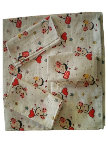 More Home Bebek Müslin Bez Battaniye Set 5 Parça Uğur Böceği Kırmızı Krem Beyaz - Kırmızı
