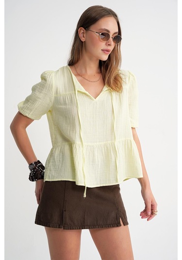 4715 Kadın Yakası Bağlamalı Kısa Kol Müslin Bluz Sarı Sari
