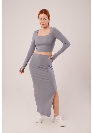 Kare Yaka Bluz Ve Yırtmaç Detaylı Etek İkili Gri Takım Gri