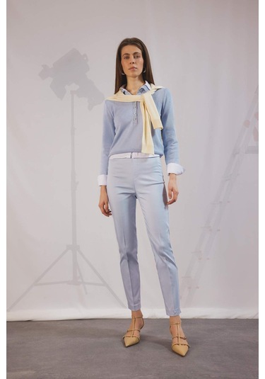 DeFacto Sigaret Saten Kumaş Pantolon Normal Bel Basic Düz Beli Lastikli Düz Paça J8743AZ25SMPR307 DeFacto Sigaret Saten Kumaş Pantolon Normal Bel Basic Düz Beli Lastikli Düz Paça J8743AZ25SMPR307