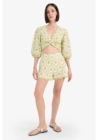 DeFacto Desenli Nakışlı Brode Plaj Şortu-Fall in Love C6173AX25SMER103