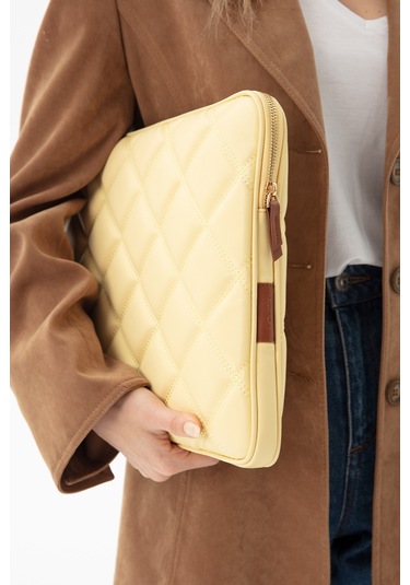 Kapitone Laptop Kılıfı 15.6 & 16 İnç Sarı