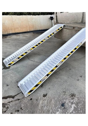 Rampa Tek Kanat 750 Kg Toplamda 1500 Kg Taşıma Kapasiteli