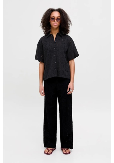 Jjxx Kadın Jxmıllıe Rahat Kesim Dantel Detaylı Kısa Kollu %100 Pamuk Gömlek 12270924 Siyah Siyah
