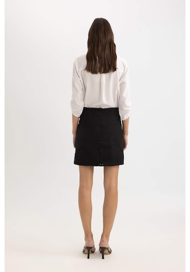Defacto Normal Bel Astarlı Brode Mini Etek B9946AX24SMBK81 Siyah