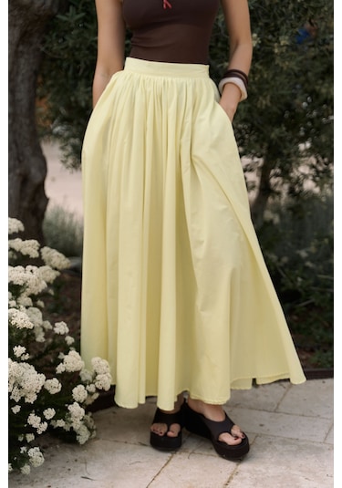 Amaya Bilek Hizasında Pileli Sarı Etek sarı