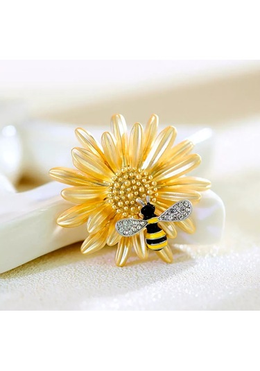 Villovatik Çiçek Üzerinde Tırtıl Broş 173507976 Gri