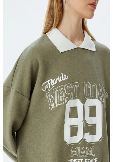 Koton Polo Yaka Sweatshirt Oversize Slogan Baskılı Şardonlu 001
