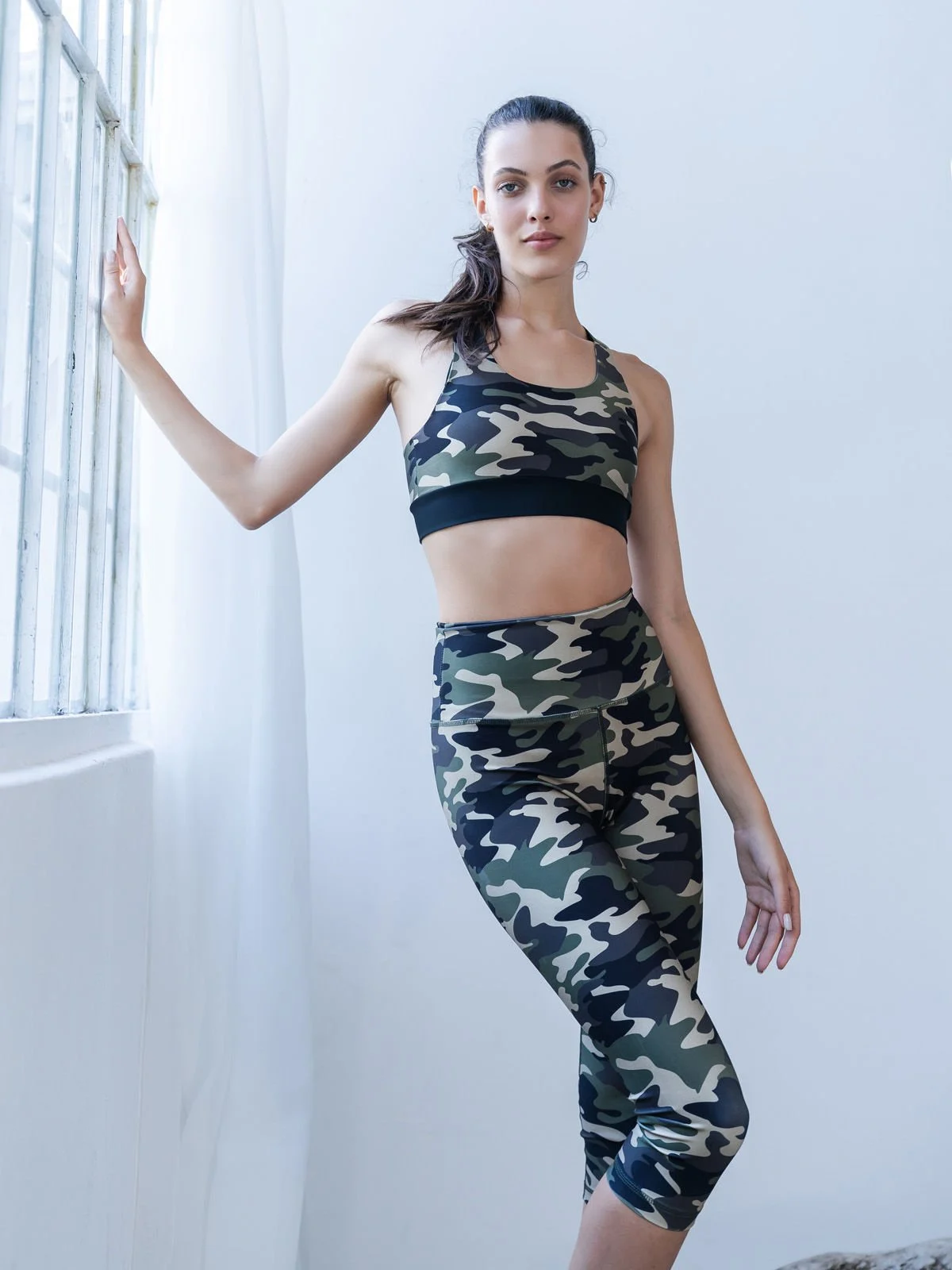 Kamuflaj Desen Toparlayıcı Spor Kapri Tayt Haki Kamuflaj