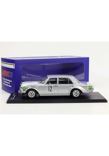 1:18 Werk83 1971 Mercedes Benz Amg 300 Sel 6.8 12