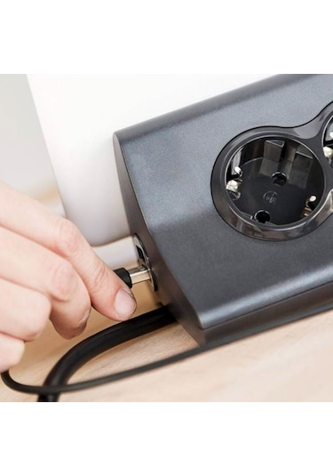 Legrand 694811 2 Usb Şarj Çıkışlı 3'lü Akım Korumalı Priz 1.5 Metre Siyah