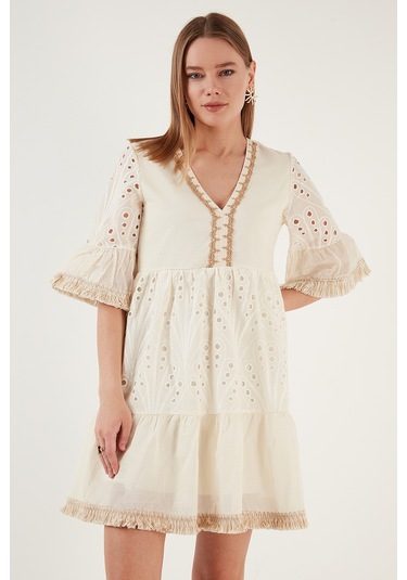 Lela Pamuklu Volanlı Güpür Detaylı Fistolu Mini Bayan Elbise 6531617 Ekru