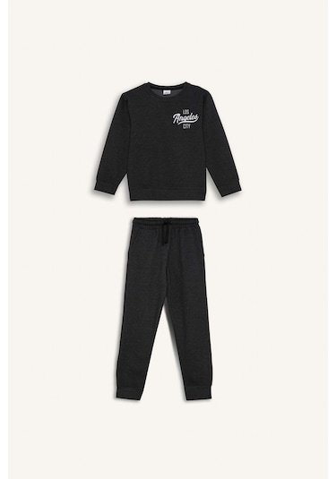 DeFacto Erkek Çocuk 2'li Takım Baskılı Sweatshirt Beli Lastikli Eşofman Altı D7869A8NSBK81 DeFacto Erkek Çocuk 2'li Takım Baskılı Sweatshirt Beli Lastikli Eşofman Altı D7869A8NSBK81