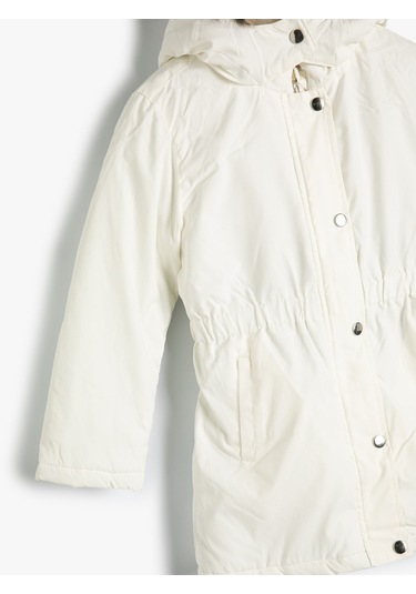 Koton Uzun Kaban İçi Suni Kürklü Kapüşonlu Fermuarlı Ve Rüzgar Kapaklı Çıtçıt Kapamalı Cepli Ekru 4wkg00008aw 4WKG00008AW010 Ekru Koton Uzun Kaban İçi Suni Kürklü Kapüşonlu Fermuarlı Ve Rüzgar Kapaklı Çıtçıt Kapamalı Cepli Ekru 4wkg00008aw 4WKG00008AW010 Ekru