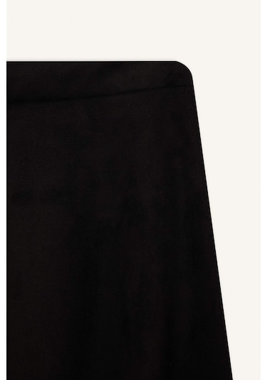 DeFacto A Kesim Basic Düz Süet Midi Etek E5405AX24WNBK81 Siyah DeFacto A Kesim Basic Düz Süet Midi Etek E5405AX24WNBK81 Siyah