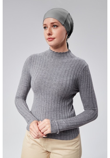 Kadın Tesettür Likralı Penye Dikişsiz Kaymaz Düz Bağlamalı Bone Füme