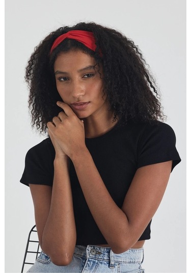 Siyah Kısa Kol Bisiklet Yaka Vücuda Oturan Kaşkorse Crop + Bandana Set %100 Pamumklu, Esnek Rahat Siyah-Kırmızı